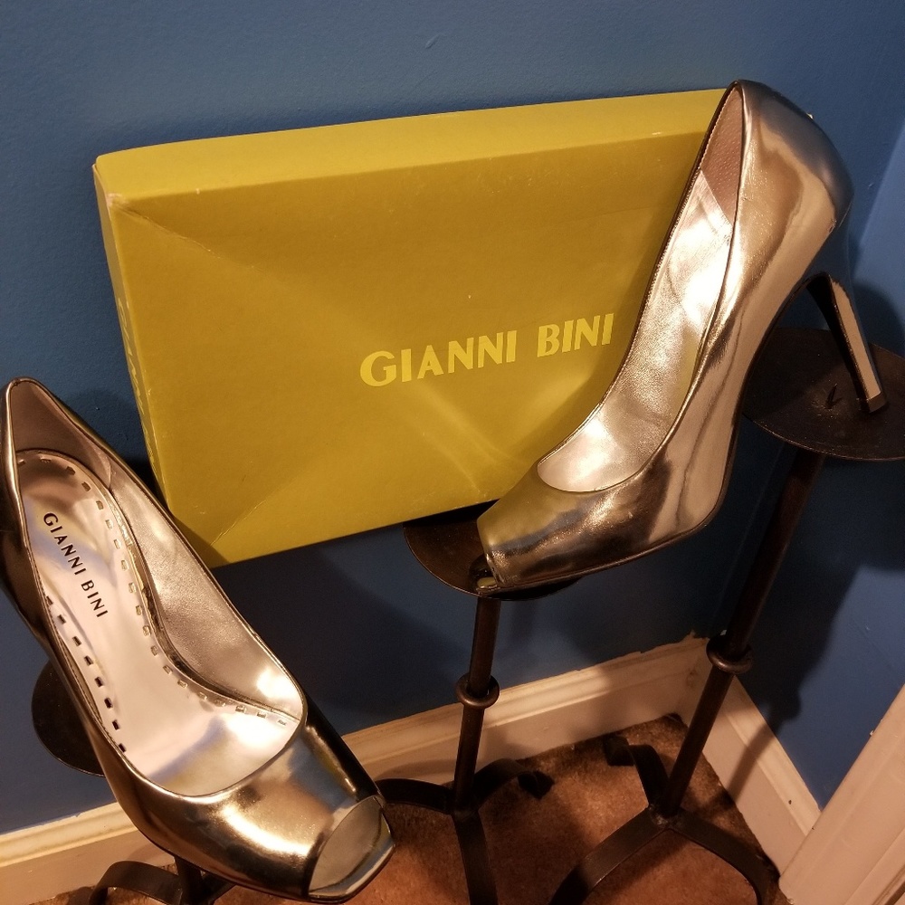 Gianni Bini Stellar Peep-toe Pumps